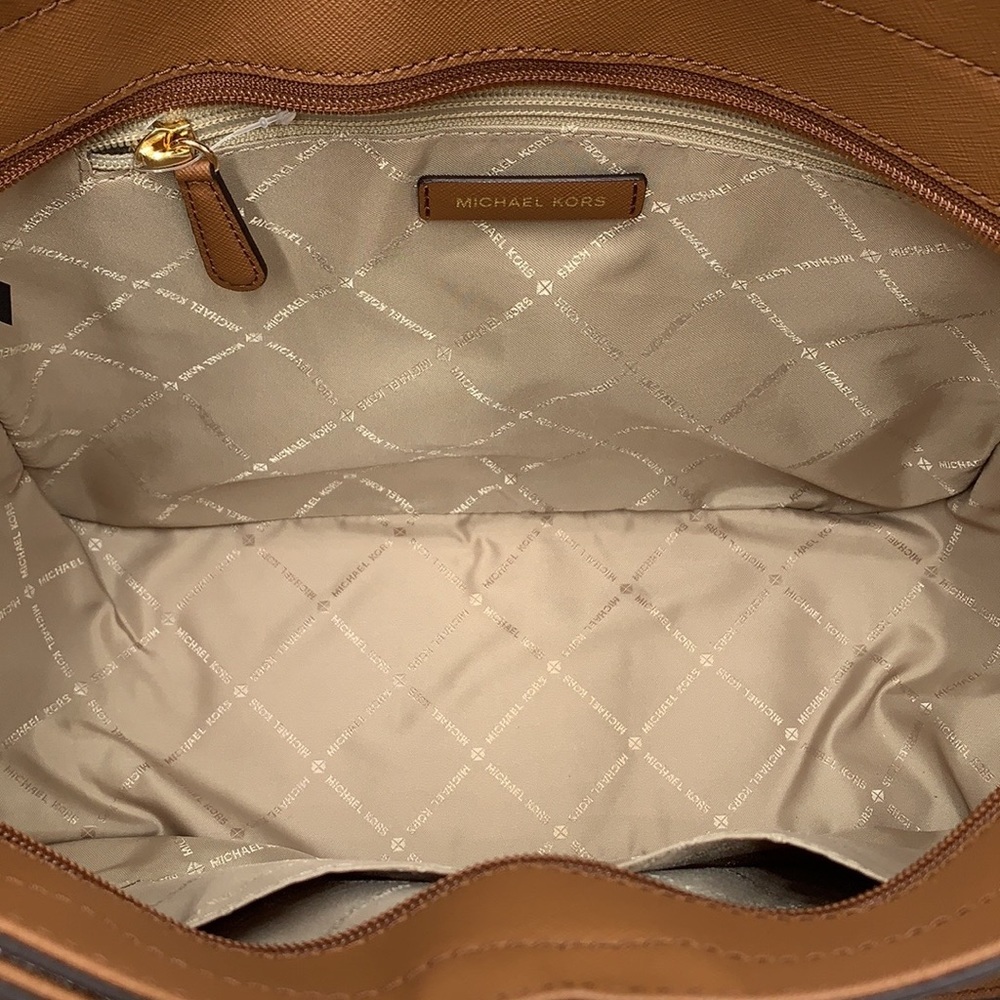 MICHAEL KORS LARGE X CHAIN SHOULDER TOTE & LG FLAT MULTIFUNCTIONAL PHONE CASE - Picture 14 of 16